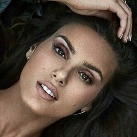 Camila Queiroz erotic model pictures