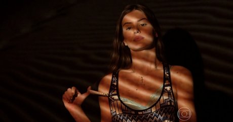 Camila Queiroz model sexy images