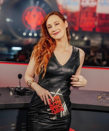 Sjokz model sexy archive