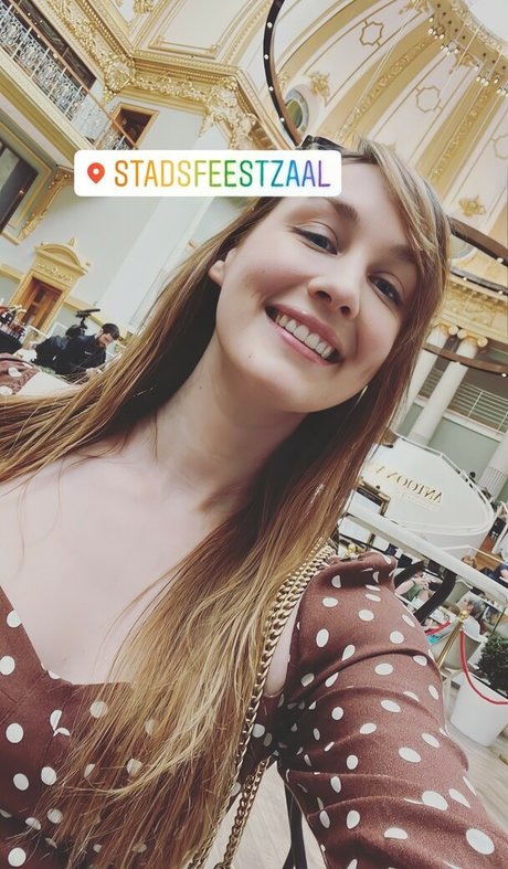 Sjokz star adult photo