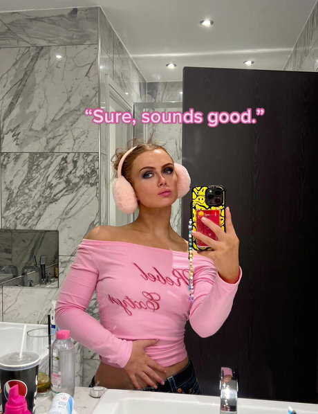 swinger milf onlyfans beautiful naked pictures