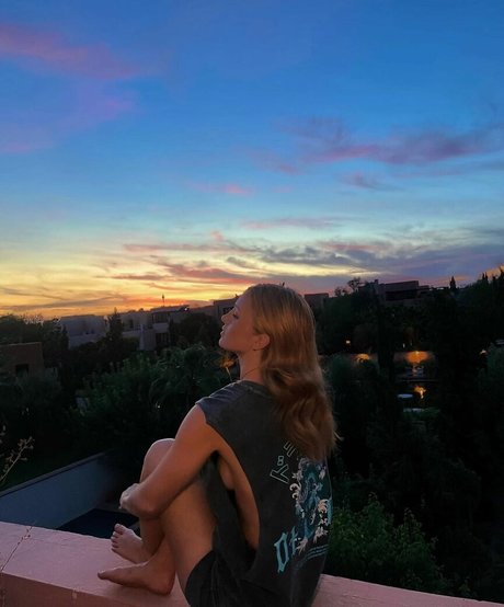 Maisie Smith pornstar pretty gallery