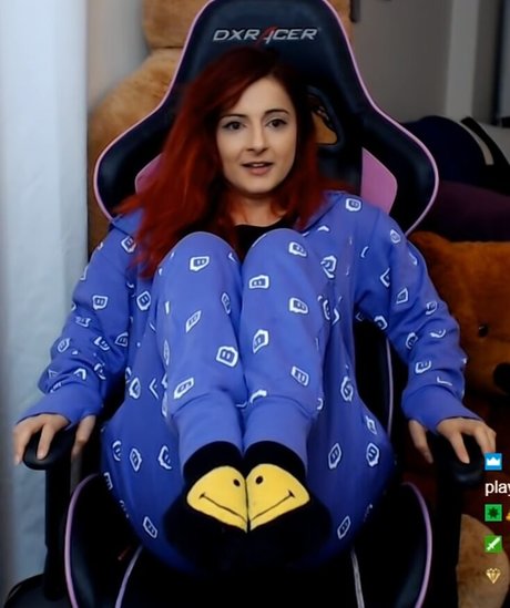 AnnieFuchsia high quality model archive