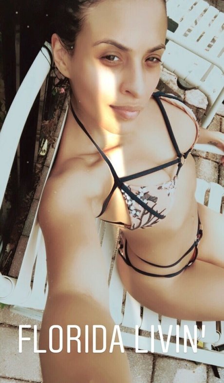 mirror onlyfans exclusive pic