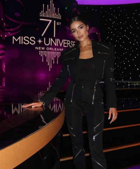 Olivia Culpo pornstar top image