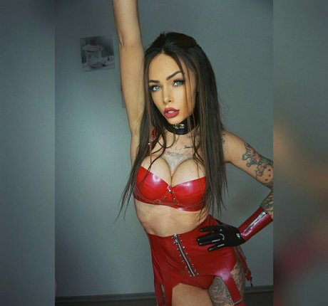 Tyra Kadney model porn image