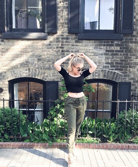 skinny model onlyfans sexy nudes pic