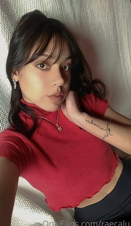 raecalu hot star picture