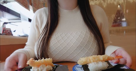 asian influencer onlyfans best picture