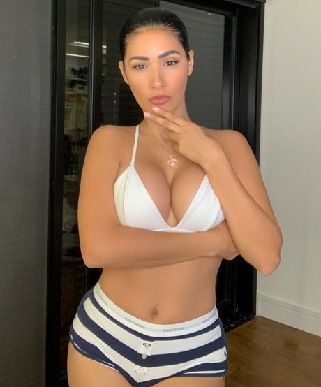 Simaria star naked img