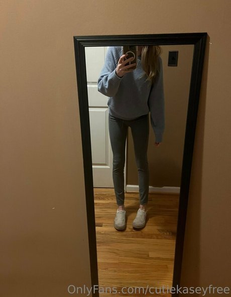 cutiekaseyfree model beautiful photo