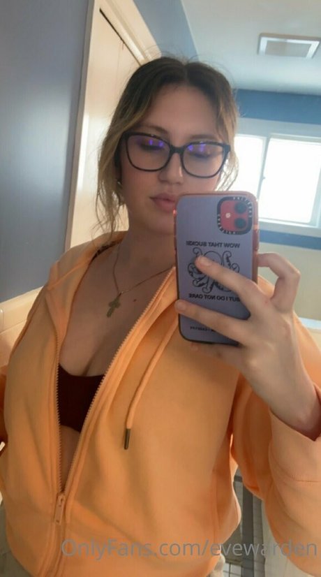 evewarden hot pornstar photo