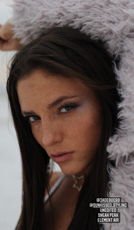 Jade Chynoweth high quality star pictures