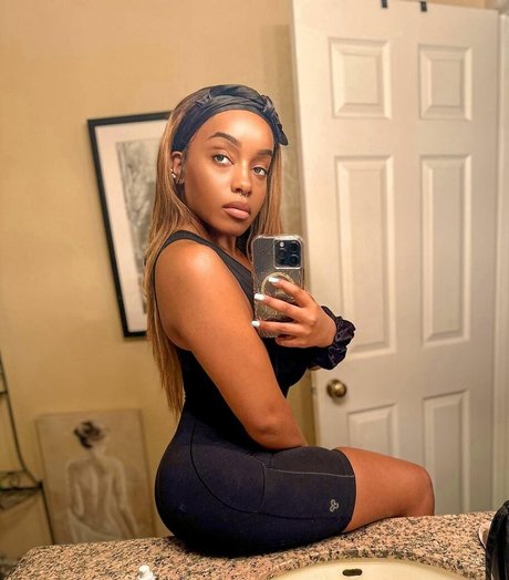 Lily Starfire top pornstar photo