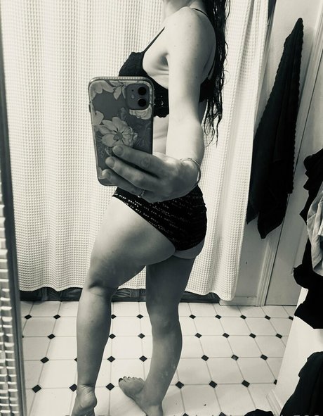 gabriellawoods598 perfect model pics