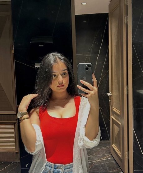 Aarushi Abrol art pornstar pics