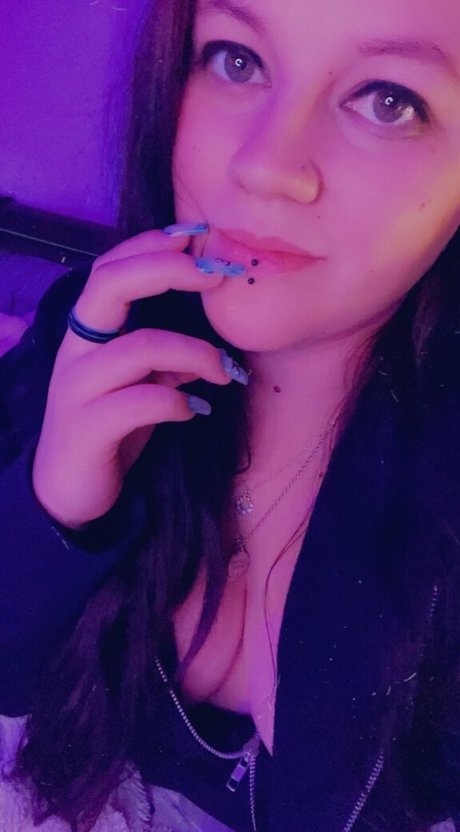 niabugs model nudes pic