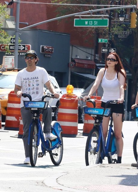 asian young onlyfans nude photos