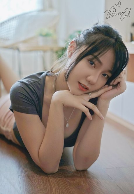 Jenadammaya porn model image