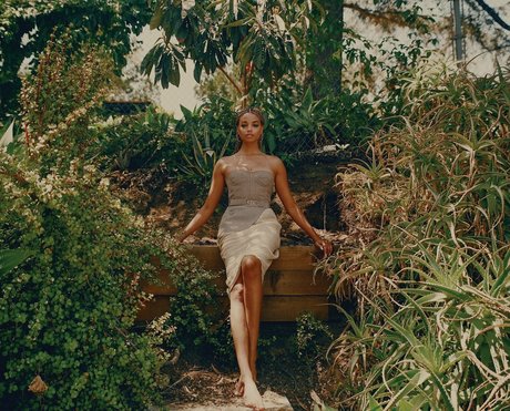 leather skirt onlyfans pornos photo