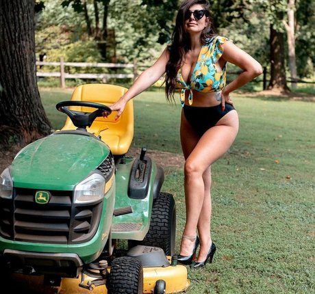 dailyvitaminb pornstar art gallery