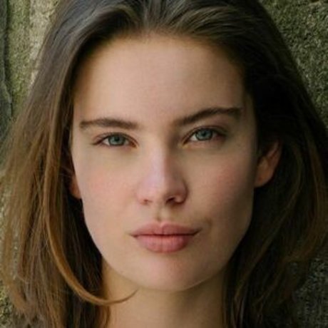 Benthe Ten Broek model exclusive image