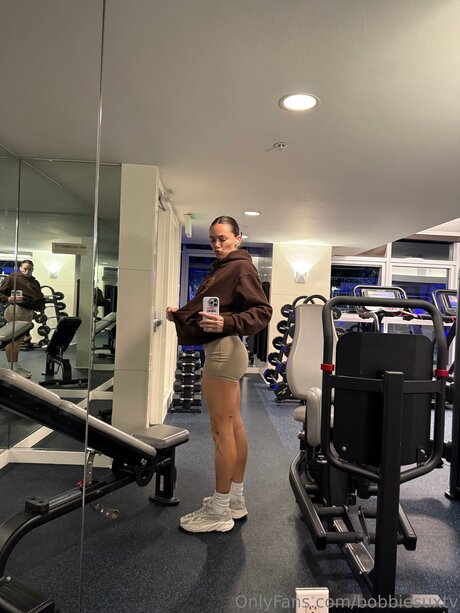 Bobbiesuxtv porn model galleries