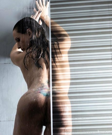 Nubia Oliver star img