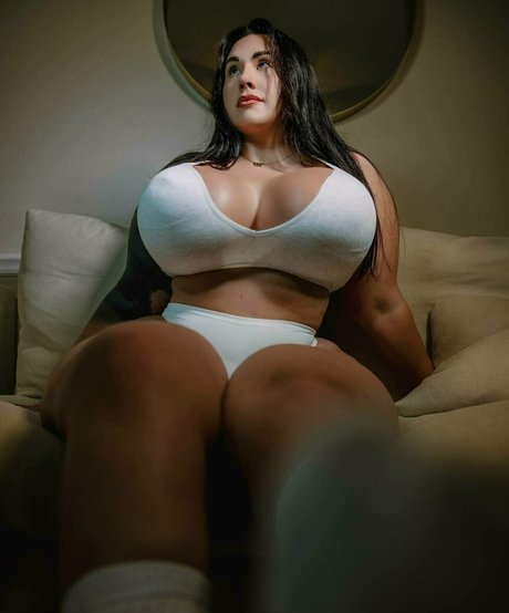 curvygirlteam model hd photo