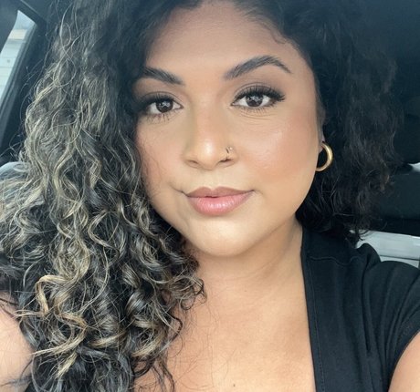 Lucia Yanez star top archive