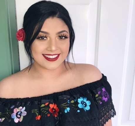 Lucia Yanez star sex pic