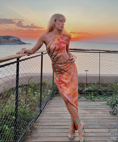 Eda Zamanpur star sex picture