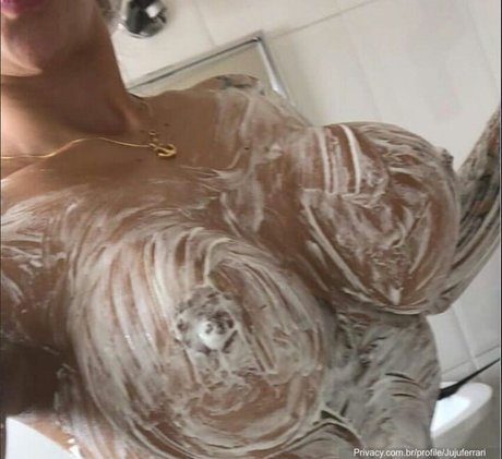 Juju Ferrari erotic actress galleries