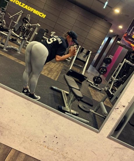 swinger milf onlyfans best picture