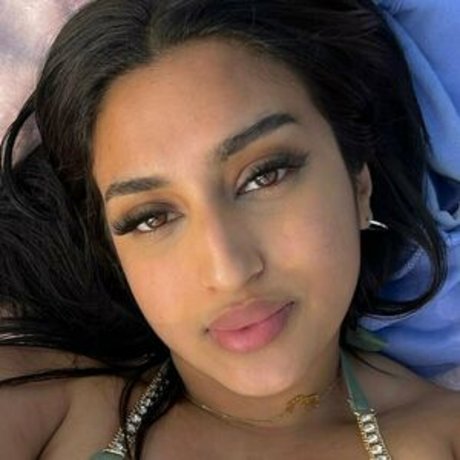 brownbarbieexxx model art gallery