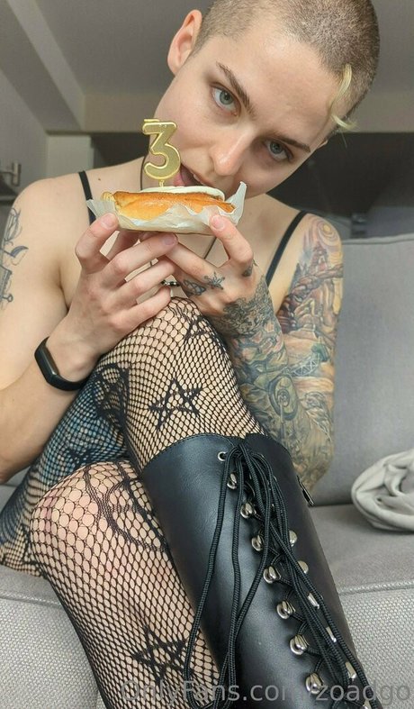 zoadgo naked star pictures