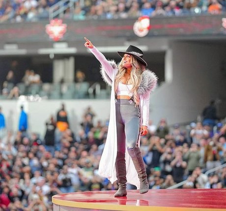 Trish Stratus star sex archive