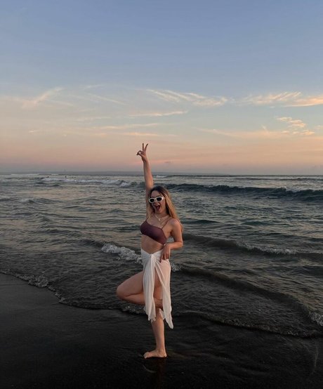 amateur wife onlyfans pornographic photos