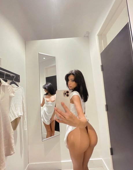 pregnant milf onlyfans hot nude pic