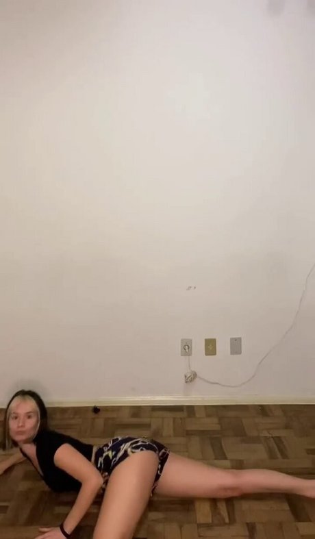 petite onlyfans free archive