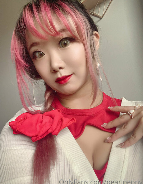 pearlpeony hot actress img