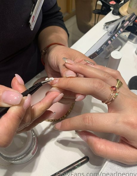 pearlpeony exclusive pornstar images