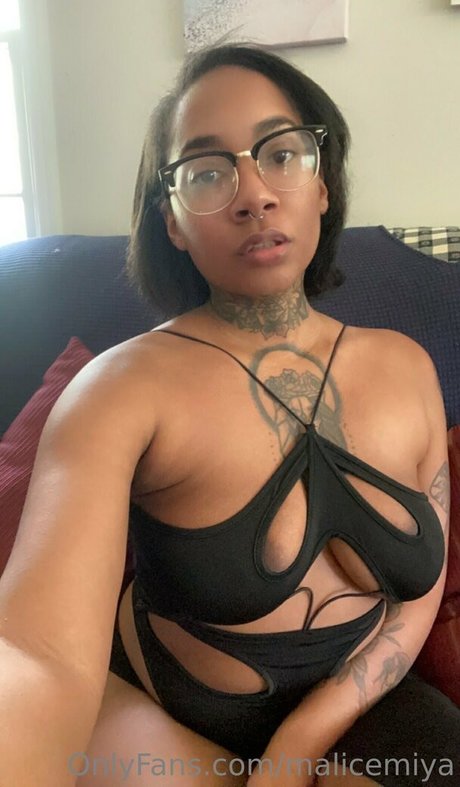 vacation onlyfans beautiful img