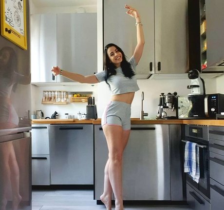 Sara Stefanizzi model nice photos