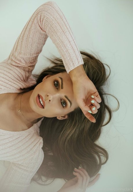 tanned onlyfans sex pic