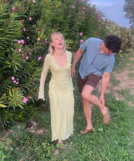 AnnaSophia Robb perfect pornstar picture