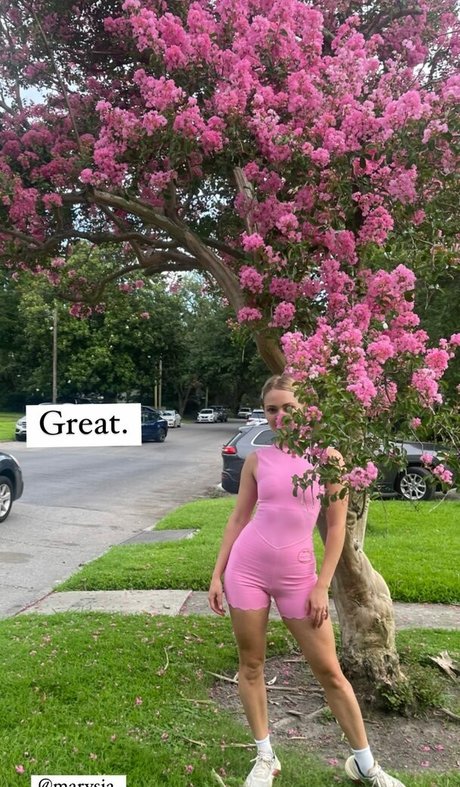 AnnaSophia Robb sexy actress images