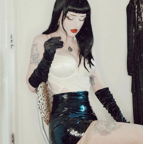 missdellavigne model beautiful image