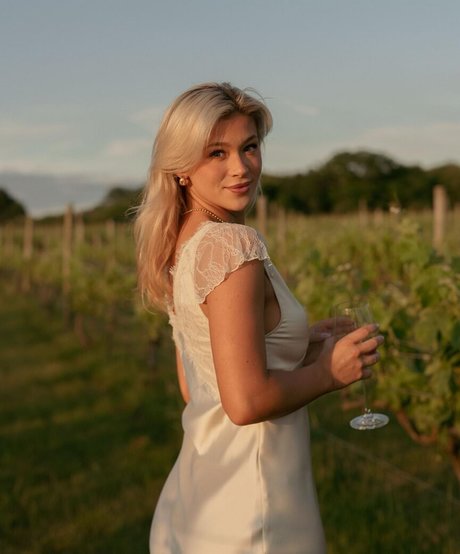 Audrey Trullinger sexy model galleries