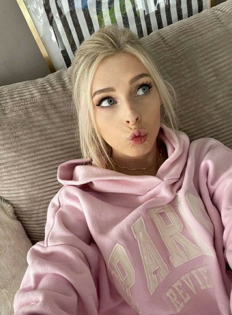 2024 top onlyfans exclusive photo